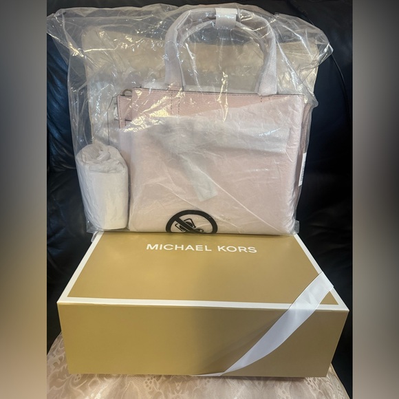 Michael Kors Pink Emilia Small Pebbled Leather Satchel - Picture 3 of 3